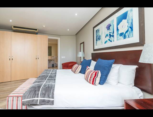 2 BEDROOM APARTMENT FOR SALE IN WATERFRONT